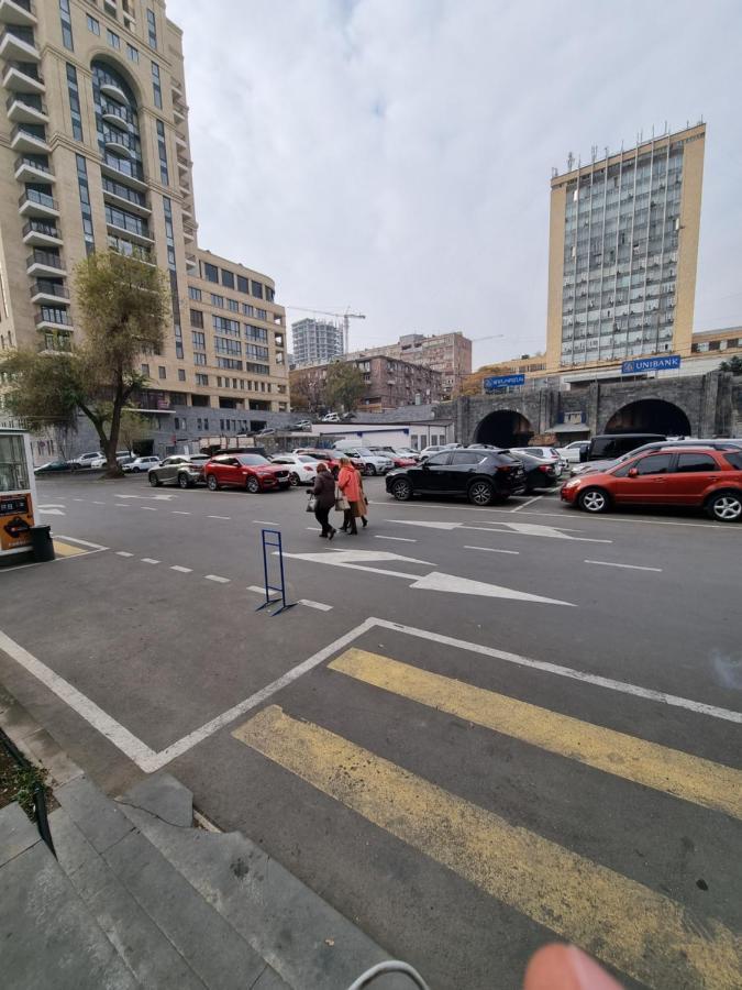 Damus Apartments Γιερεβάν Εξωτερικό φωτογραφία